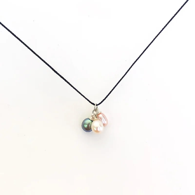 Birthstone Necklace for Mom-Dancing Pearl Necklace