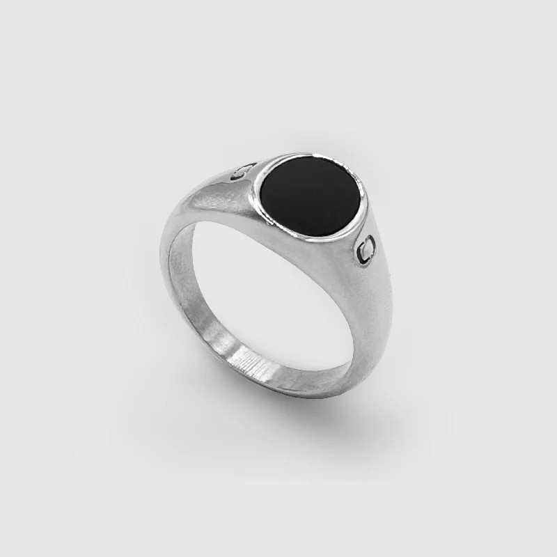 Wedding Band with Emeralds-Onyx Oval Stone Signet Ring (Silver)